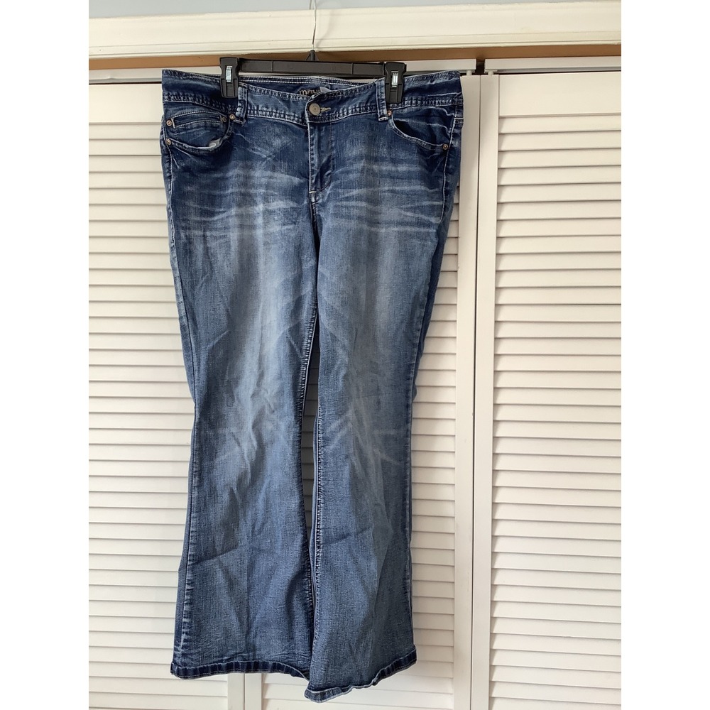 Maurices Women's Blue Denim Bootcut Jeans Size 18 Short‎